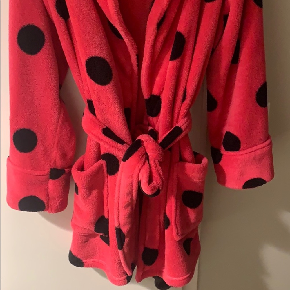 VS Pink Robe! - Picture 2 of 4